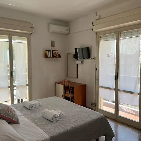 Hotel Morri - Il Biblihotel Riccione