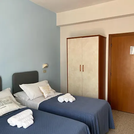 Hotel Morri - Il Biblihotel Riccione