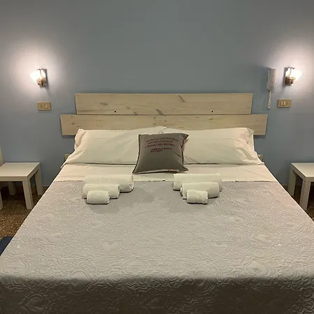 Hotel Morri - Il Biblihotel Riccione