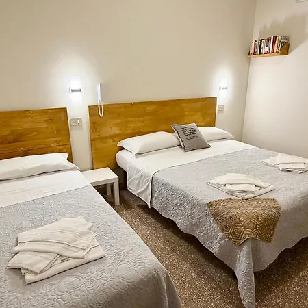 Morri - Il Biblihotel Riccione